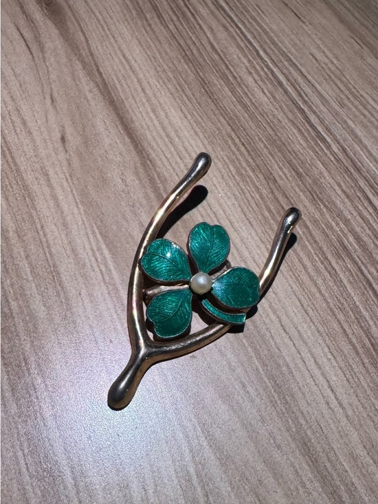 Jewelry - Vintage 4 Leaf Clover Wishbone Brooch